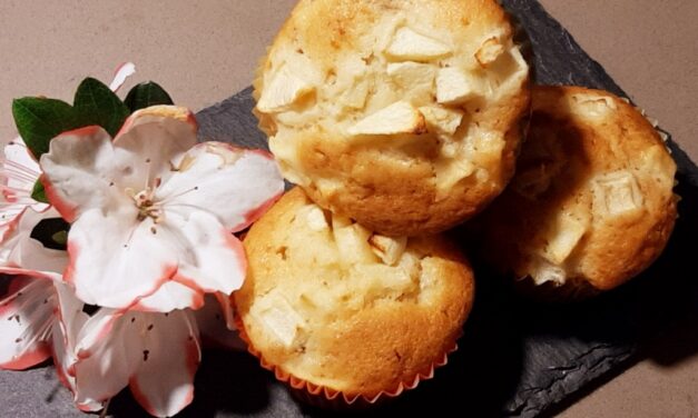 MUFFIN ALLE MELE CON MARMELLATA DELLA MONICA