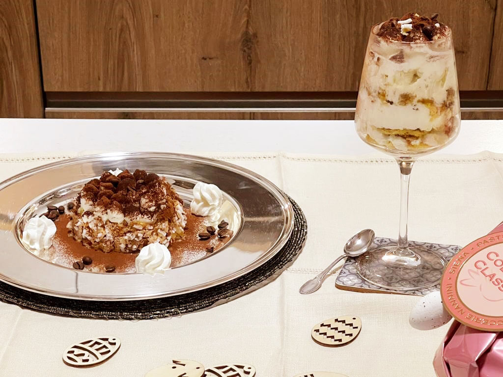 Monoporzione e calice di tiramisù pasquale di colomba con crema al mascarpone